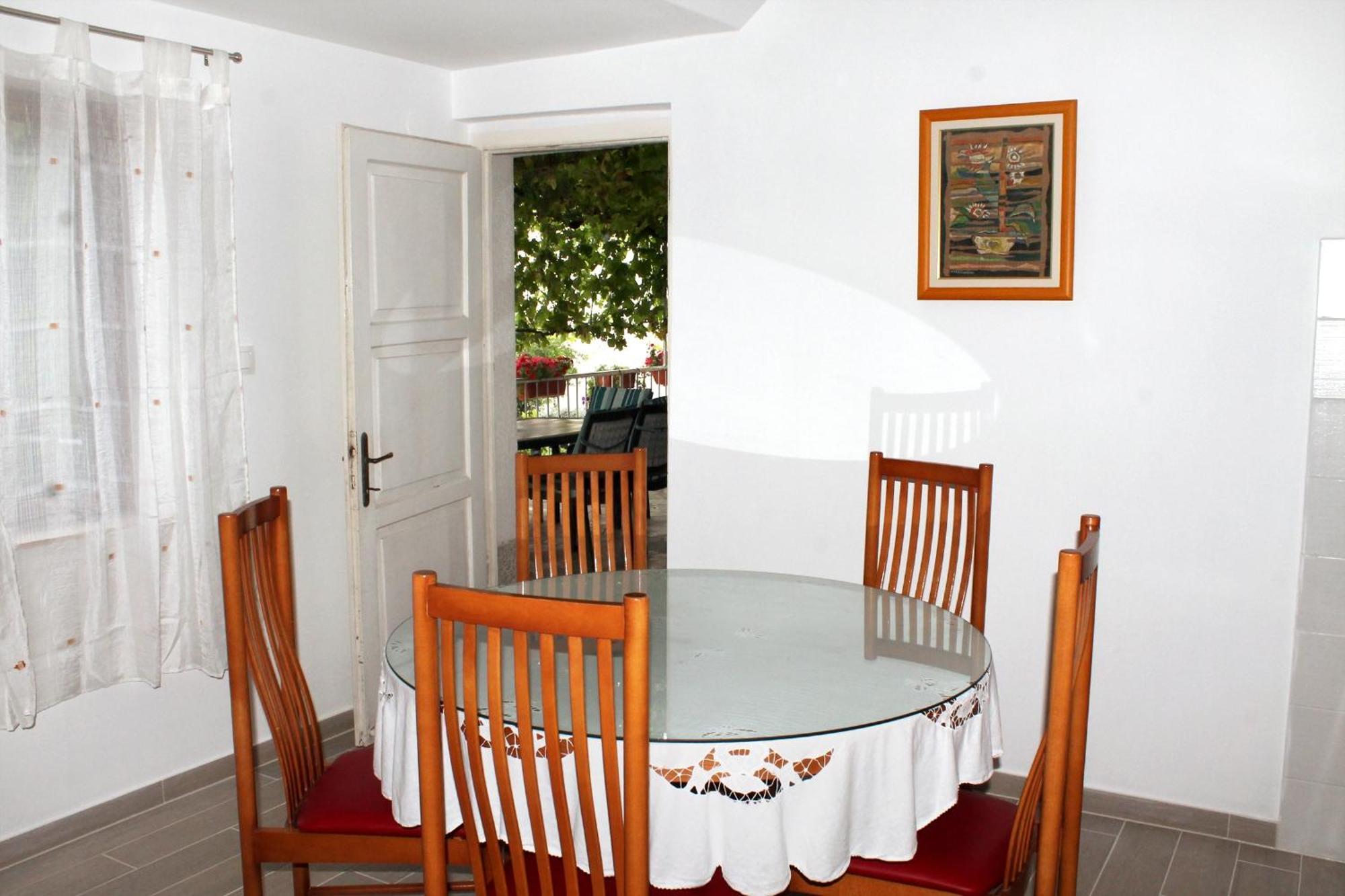 Apartments With A Parking Space Kastel Stafilic, Kastela - 5219 Номер фото